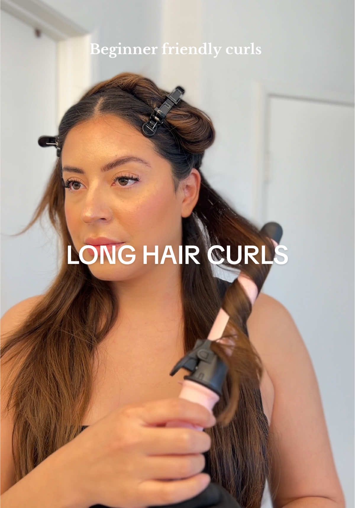 Long hair curls using the @wavytalkofficial automatic curler! No les miento, me tomo como 10 minutos o menos este look 💕 #wavytalk #automaticcurler #longhairstyles #hairinspo #latinacontentcreator 