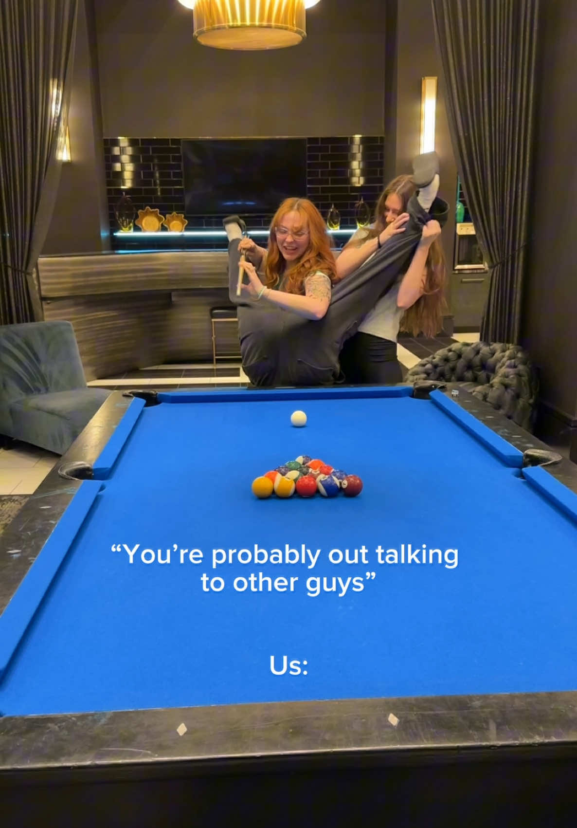 Literally just girls being girls 😂🩷 we are not interesteddddddd my boy 💀 #imjustagirl #flickthebean @Sandra Scheinost @Shy 