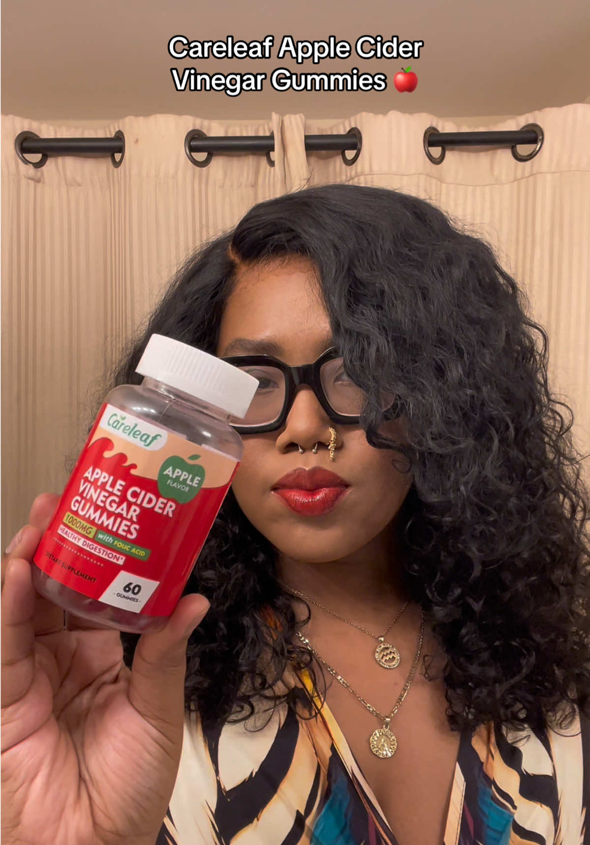Take your vitamins bookies! 🥰🍎 @CareLeaf Nutrition #nutritiontips #healthyliving #vitamins #gummies #acvgummies #applecidervinegar #healthcare #tiktokshoprestock #imsoul 