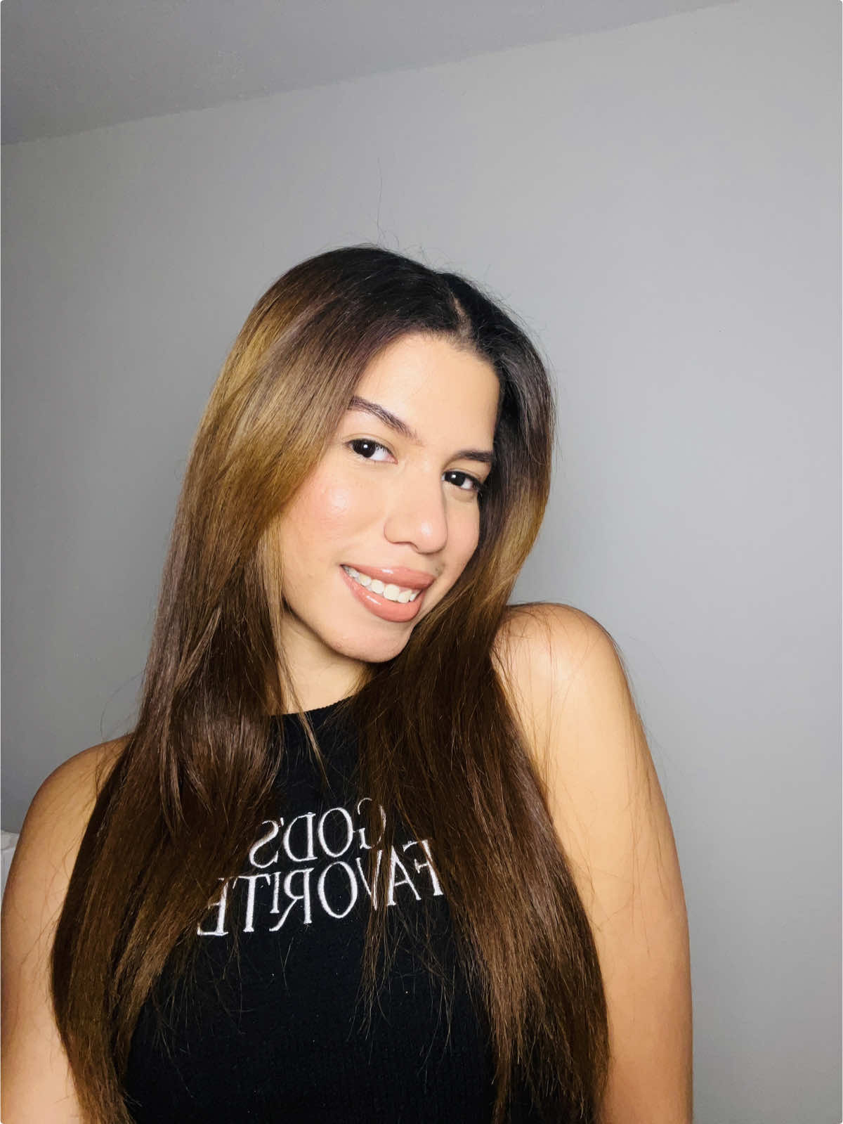 Probando este blush stick de @Beauty Creations Cosmetics en el tono coquette pink 🌸 tiene un acabado matte, es fácil de difuminar y tiene una cobertura modulable #blush #beautycreations #coquettepink #blushstickpink #blushstick #beauty #fyp #r#ugccreator #redsoclub 