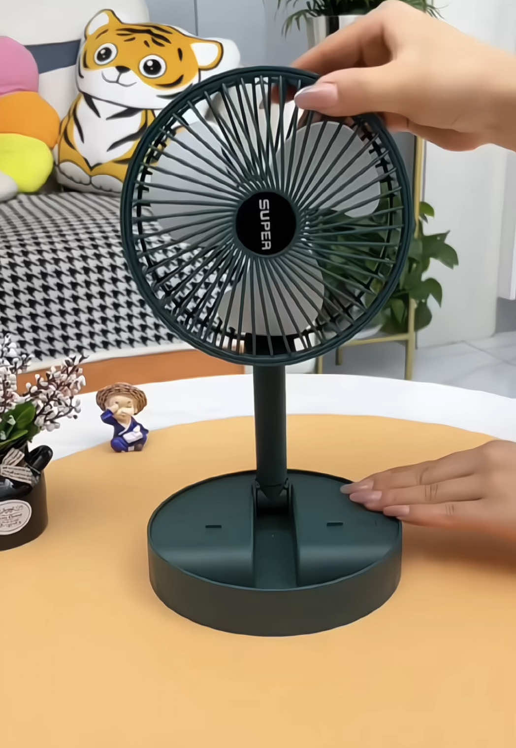 #VentiladorPortátil #VentiladorDobrável #VentiladorUSB #Ajustável180Graus #VentiladorSilencioso #VentiladorRecarregável #VentiladorTelescópico