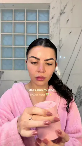GLASS SKIN ✨💕 rotina perfeita atualizada 🫶🏻  Retinol da @SkinCeuticals  @rhode skin glazing milk #skincare #skincareroutine #autocuidado #limpandoafy #pele #pelesaudavel #glassskin #koreanskincare #skincarecoreano 