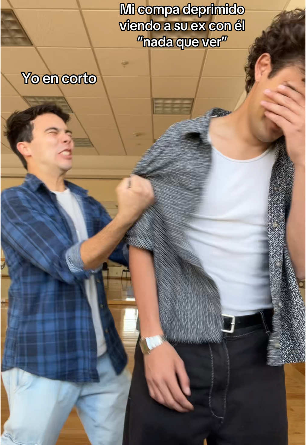 Siempre apoyando a mi compa @Andrés #fyp #humor #amigos 