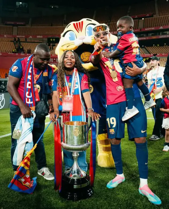 Lamine Yamal y su familia 😍🔵🔴#502🇬🇹♥️ #FCXFLORIDA🌴🌵 #INTERNACIONAL 