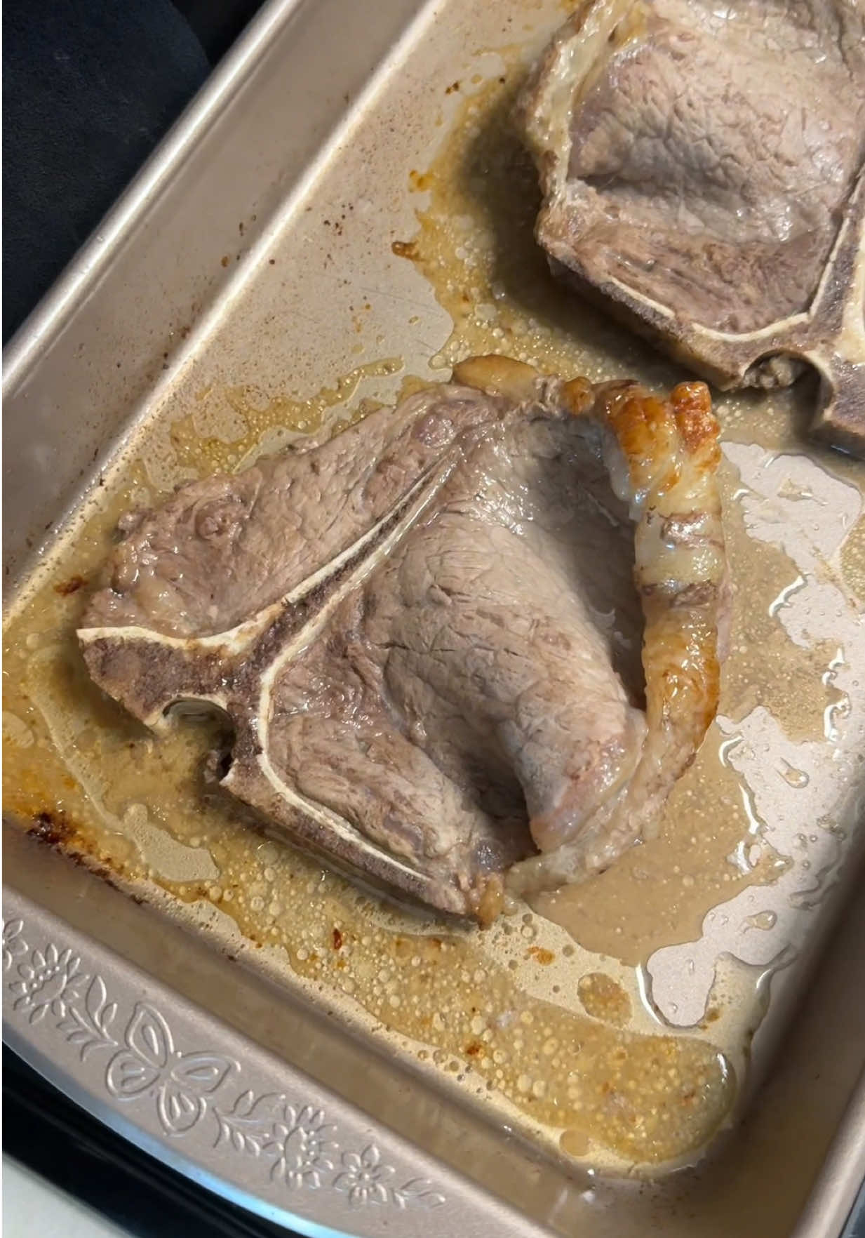 This is how momma makes her steaks 🥹 @Josh’s Momma @Josh Godfrey #joshandmomma #joshsmom #familyrecipe #EasyRecipe #quickrecipe #quickdinner #easydinner #familydinner #healthyrecipe 