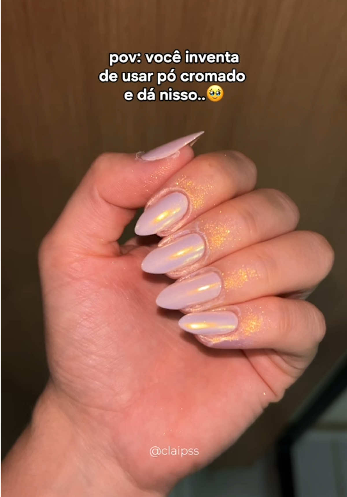 Esse finalizador foi simplesmente um achado maraaa 😍😍  Me conta, o que você achou? 🤍 Usei: • Salina - Hidrabene • Finalizador - Apipila 🔎 CLAPSS-EJ5P • Kit pó cromado - 🔎 CLAPSS-2SDH • Top Coat em Gel - Risqué 🔎 CLAPSS-ML1B • Secante - Colorama 🔎 CLAPSS-FVVT • Óleo hidratante 🔎 CLAPSS-U7GW • Palito Inox - Ísis cutelaria 🔎 CLAPSS-AQDQ Cole o ID no buscador do app do @Mercado Livre Moda  #unhas #unhasnaturais #unhasdecoradas #esmaltacao #esmaltes #OMelhorDaBeleza #TemModaNoMercadoLivre