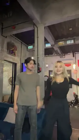 Joget macam apa ?? 🤣🤣 #zeykocahya #zeykosaputra #cahyacayy #cahyabae @cahyaaaaaaaaa @Zeyko Saputra 