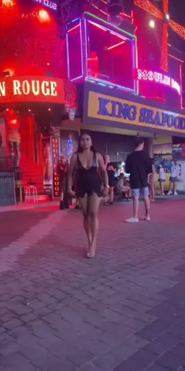 Bar hopping 🍺 #barhopping #songkran2025 #pattaya #thailandvibes #thailand🇹🇭 #soi6 #beachroadpattaya #thainewyear #thaiculture #traveltok #ThailandTravel #southeastasia #PattayaVibes #fyp #WalkingStreet #pattaya2025 #phuket #bangkok #soicowboy #soibuakhao #thaigirls 