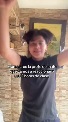 Que emoción sus 2 horas de clase #paratii #foryoupage #school #mate #xybca #fypシ゚ 