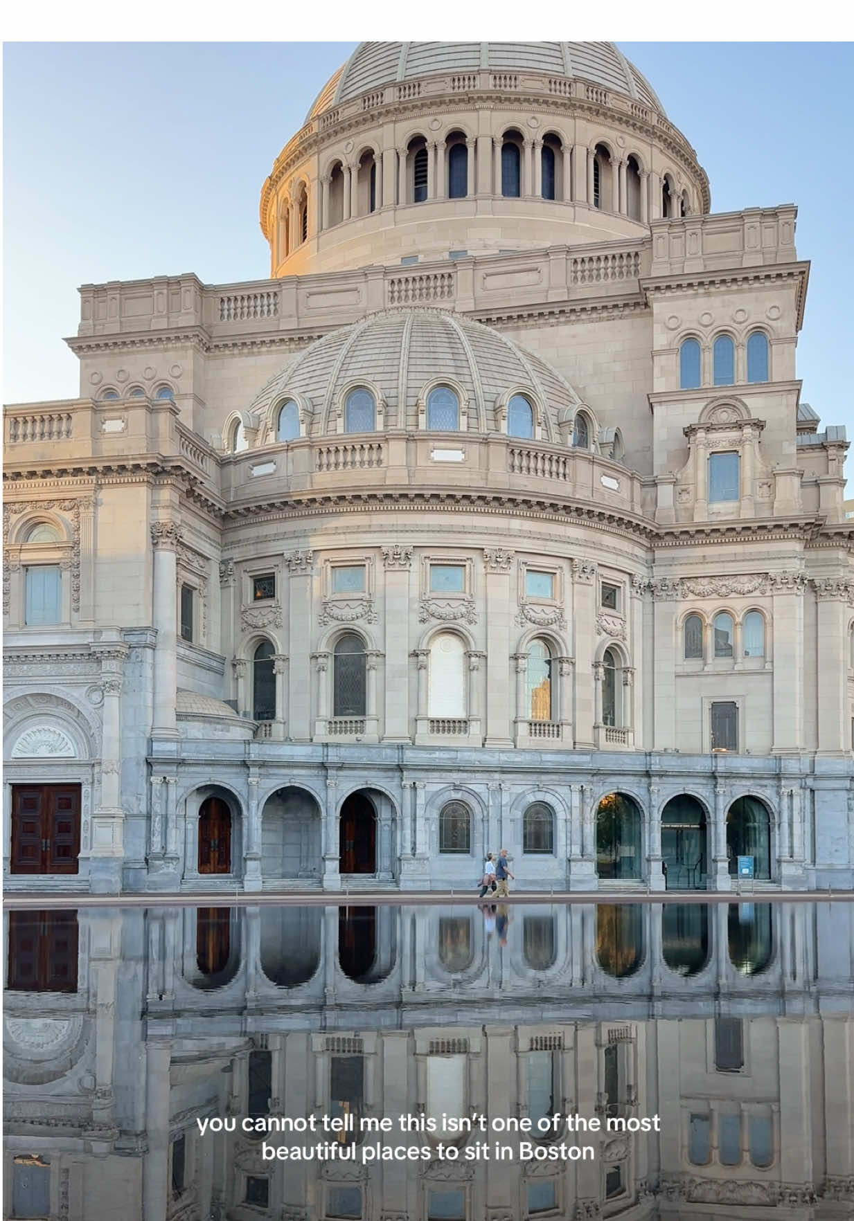 one of the many reasons why I love Boston 💕 #boston#bostontok#thingstodoinboston#freethingstodoinboston#fyp#bostontiktok#reflectionpool 