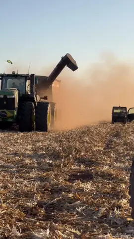 9r bruto #agro #maquinasagricolas #pimentinhas🌶 #agromoveobrasil #😎😎 #9r #agroetudo #agromoveomundo #🇧🇷🇧🇷🇧🇷🇧🇷🇧🇷🇨🇨 #agromoveobrasil #videoviral 