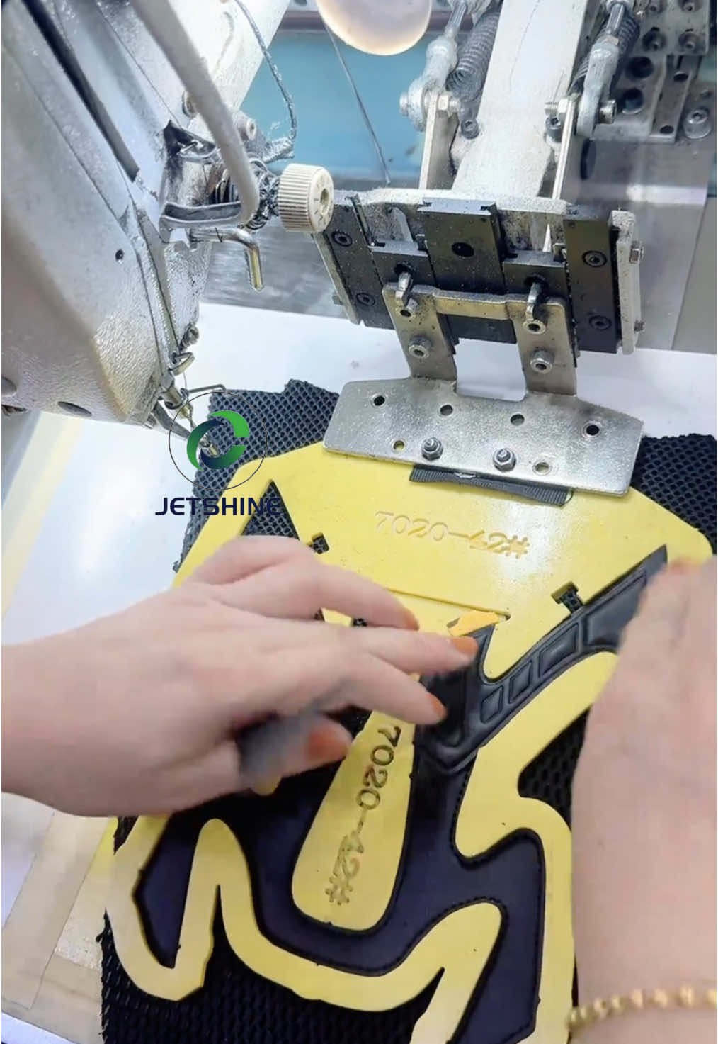 Why the automatic shoe upper sewing machine can help quality sewing#shoeupper #shoemaking #shoes #shoesewing #sewingtips #shoemaker 