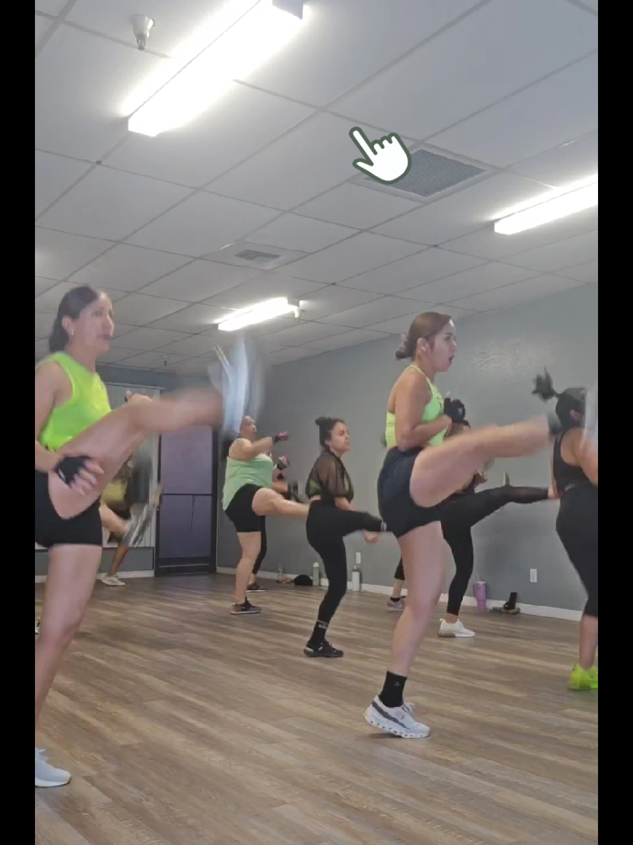 #tiktoklive #livehighlights #kick #boxing#routine #fullvideoonyoutube #cardio #dance #Fitness 