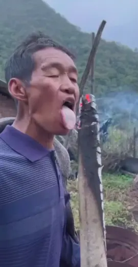 #tubzajpheejhmoovhlub02 ne puas tau pom peb hmoob tu cawm seev 