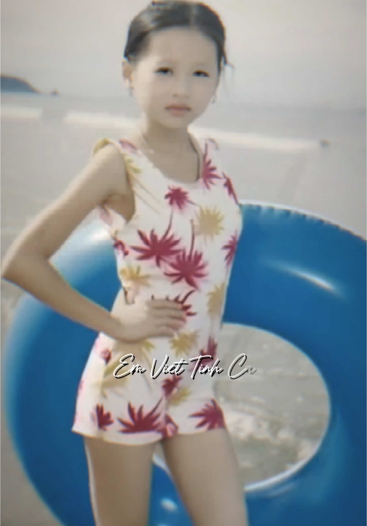 #CapCut bé đã biết tạo dáng model lớn tạo dáng điện ảnh hihi😅😇 #fyppppppppppppppppppppppp  #xuhuongtiktok 
