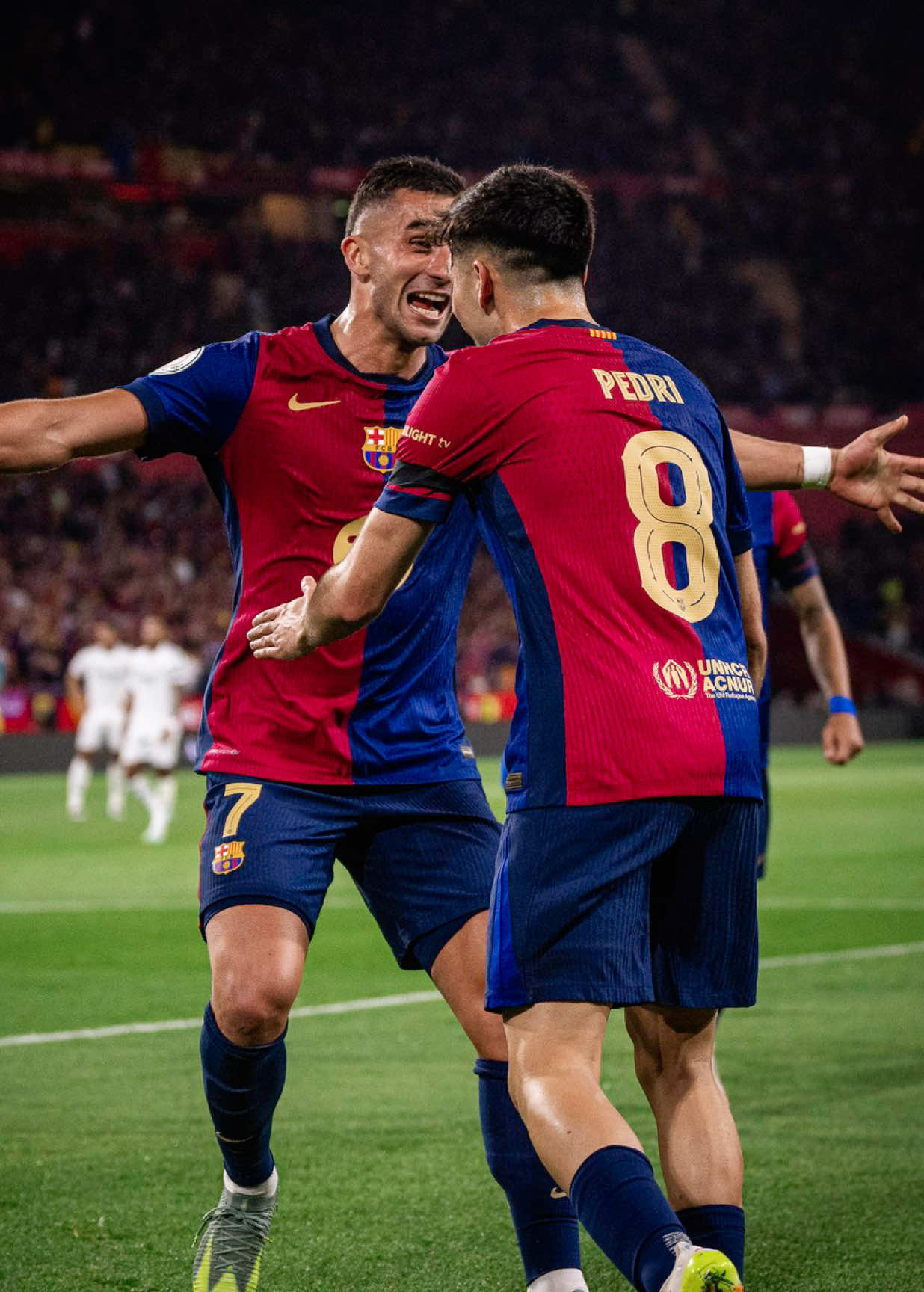 La forma en que corrían hacia el otro 🫶 #ferran #pedri #ferrantorres #pedrigonzalez #pedriferran #togueter #fcbarcelona #fcbarça #barcelonafamily #friendship #fedri #hug 