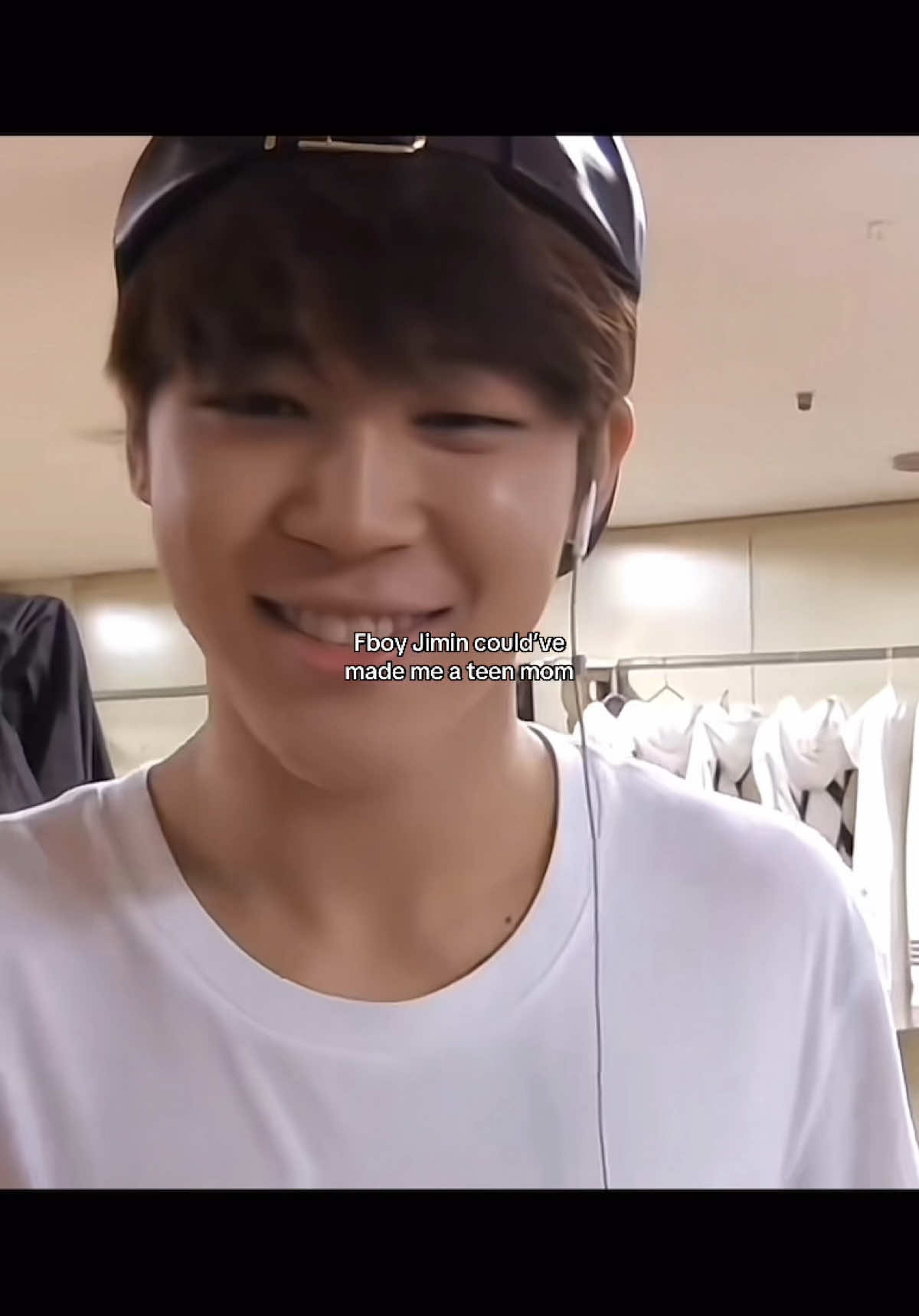 rawrawraw or whatever it says  #jimin #parkjimin #parkjiminedit #jiminedit #jiminie #jiminbts #armybts #bts #btsarmy #btsedit #kpopfyp #kpopedit #jiminie #kpop #kpopers #kpoptiktok #xyzbca