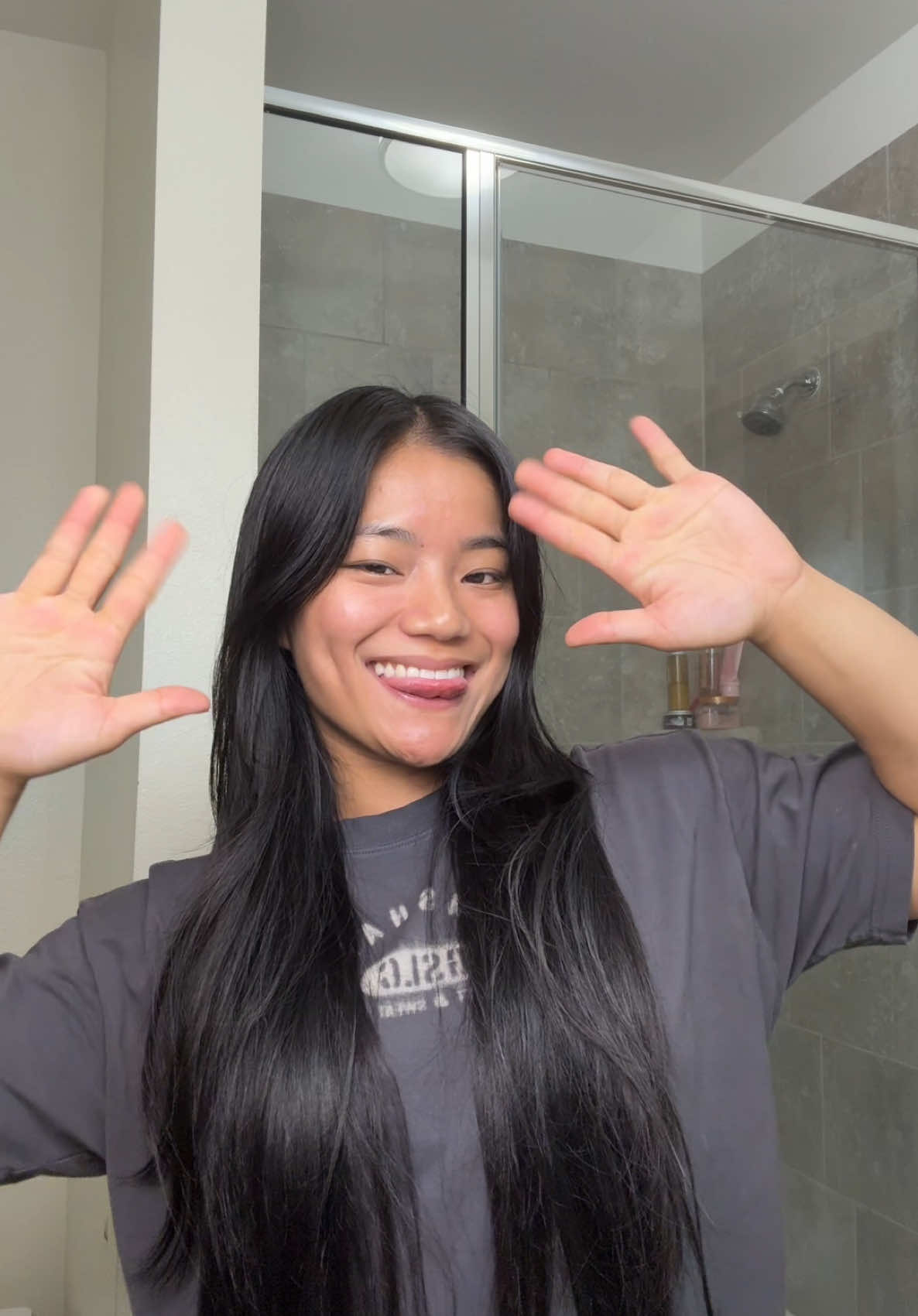 Let’s get ready for the gym @Gymshark code: ANNALY10 🦈