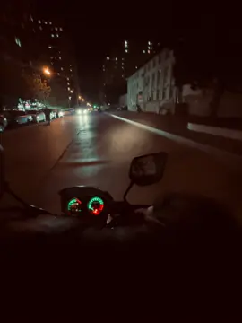 Mənim gözümnən özünü görə bilsəydin başqa bir şey görmək istəməzdin)