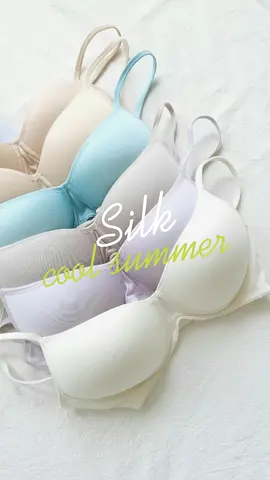 Morandi Color Light Luxury Silk Bra Women's Thin Mulberry Silk No Steel Ring Girls Bra Introducing our high-end Morandi color silk bra, crafted with 100% premium mulberry silk for an exceptionally breathable, lightweight, and skin-friendly wearing experience. Originating from the silk craftsmanship of Jiaxing, every detail showcases exquisite Eastern artistry — turning intimate wear into an extension of gentle aesthetics. #womensfashion #womenscamisolebra