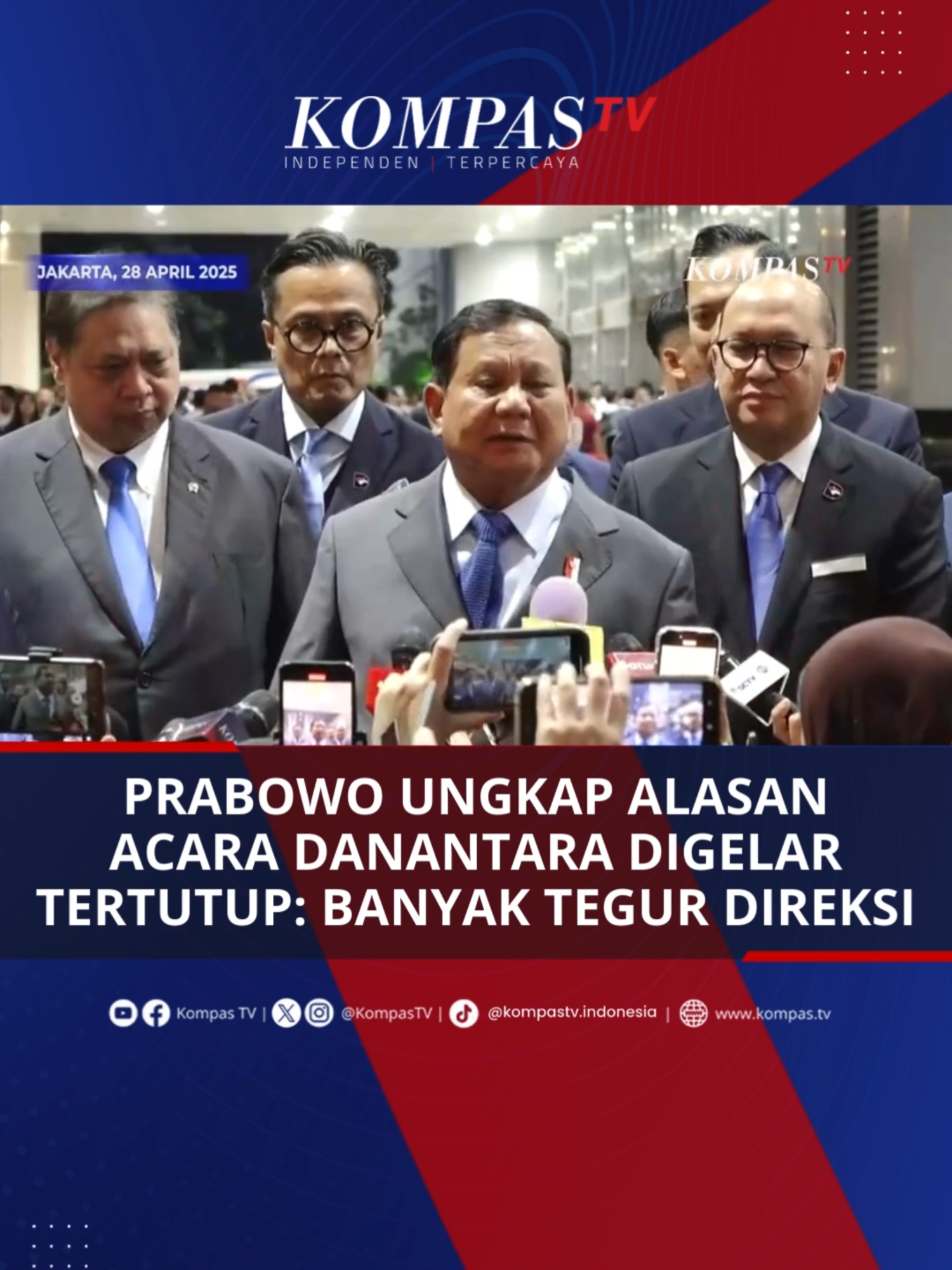 Presiden Prabowo Subianto menghadiri acara Town Hall Meeting Danantara di Jakarta Convention Center, pada Senin (28/4/2025). Saat hendak Prabowo menyampaikan pidato, awak media diminta untuk meninggalkan gedung JCC. Usai acara, Prabowo beralasan bahwa tidak ingin awak media melihat dirinya menegur direksi Danantara. 