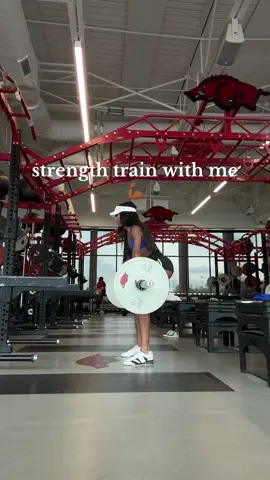 strength training w me <3#athlete #fitnessgoals #training #trackandfield #weightlifting #GymTok #fitnessmotivation 