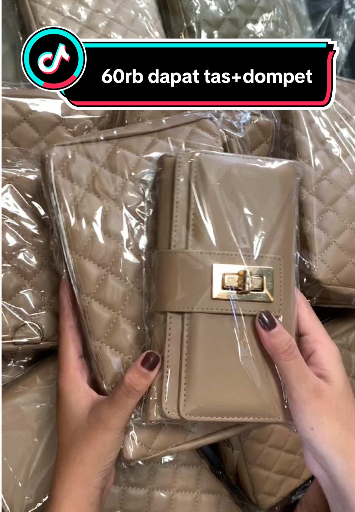 Murah kan sayang ??? Rugi kalo gak chekout🤗😍#AT #belitiktok #tasmurah #tasmurahberkualitas #tasselempangmurah #klikkeranjangkuning #PROMOGUNCANG99 #lokalbrand 