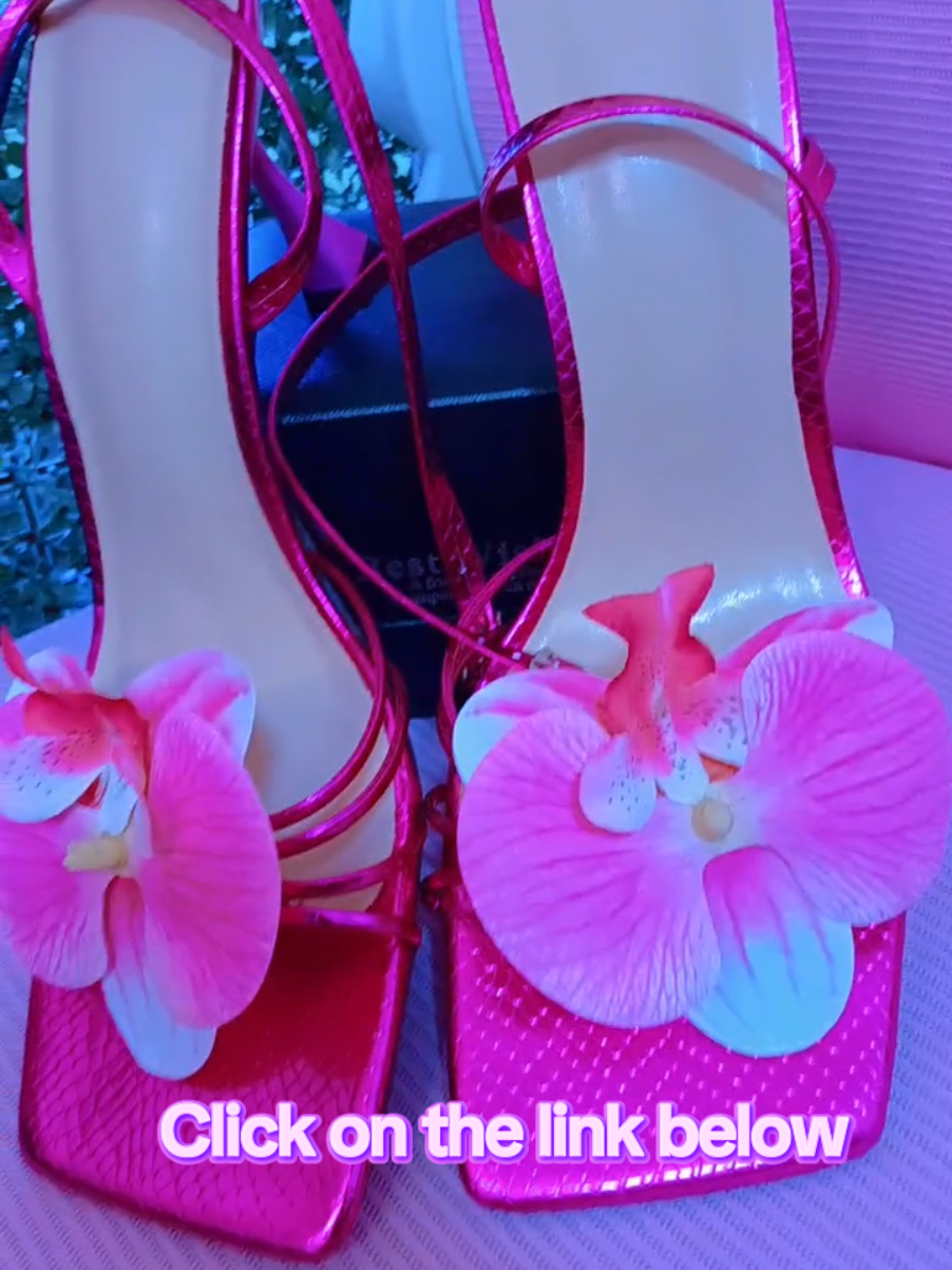 Nice and comfortable #footwear #highheelsandals #fashionsandals #tiktokshop #viral #fypage #chicelevated #haitiantiktok #sandals #partysandals #heelwomen 