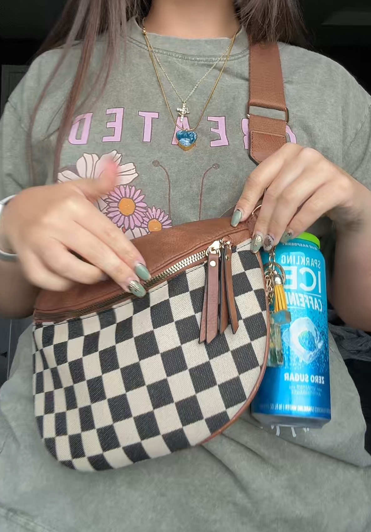 Replying to @Kobold Mama My favorite cross body bag #crossbodybag #coolfinds #crossbodypurse #checkeredbag #giftideas #mothersdaygiftideas #tiktokfinds 