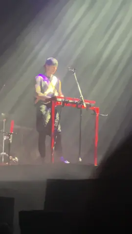 it is 3:30 and i can't stop thinking about josh dun singing i love josh dun #twentyonepilots #twentyonepilotsmunich #clancy #clancytwentyonepilots #clancytour #joshdun #tylerjoseph #fyp 