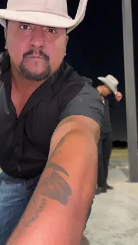 Era 5 segundos y tio ya se paso 😂🔥🤠 @El Gilbert @Ana Bárbara #parati #fyp #viral #Cumbia #vaqueros #loca #anabarbara #bailando #dance #texas #mexicantiktok #956rgv🌴 