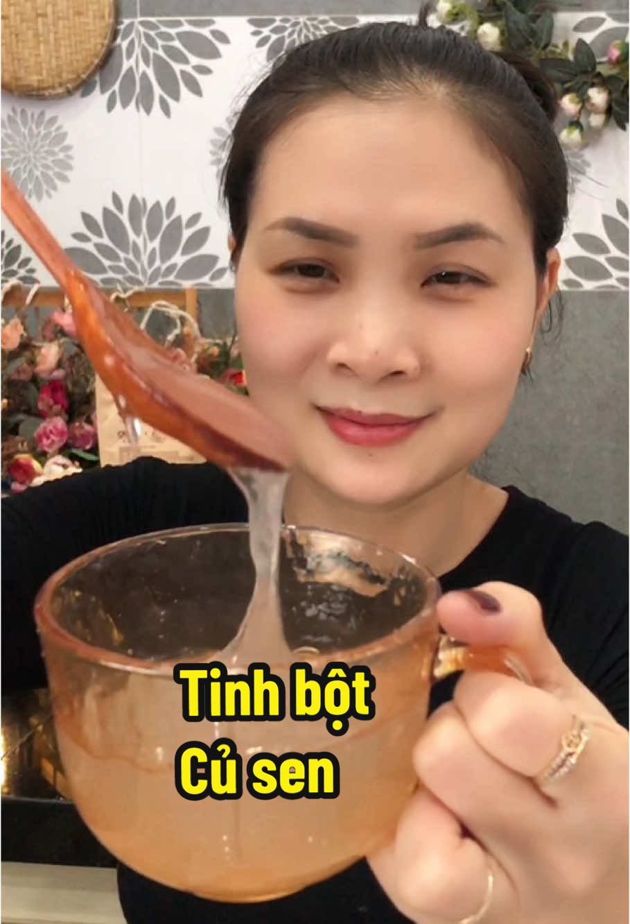 Đây đích thị là một loại bột củ sen uống tốt cho sức khoẻ nha mấy bà# #ancungtiktok##xuhuongtiktok # #hangduong82##mukbang # #botcusen##tinhbotcusen# #tinhbotcusenvietnam#