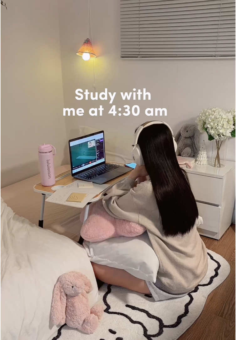 Morning study vlog 💡🌱 #study #studytok #studywithme #studyvlog #grwmroutine #morningvlog 