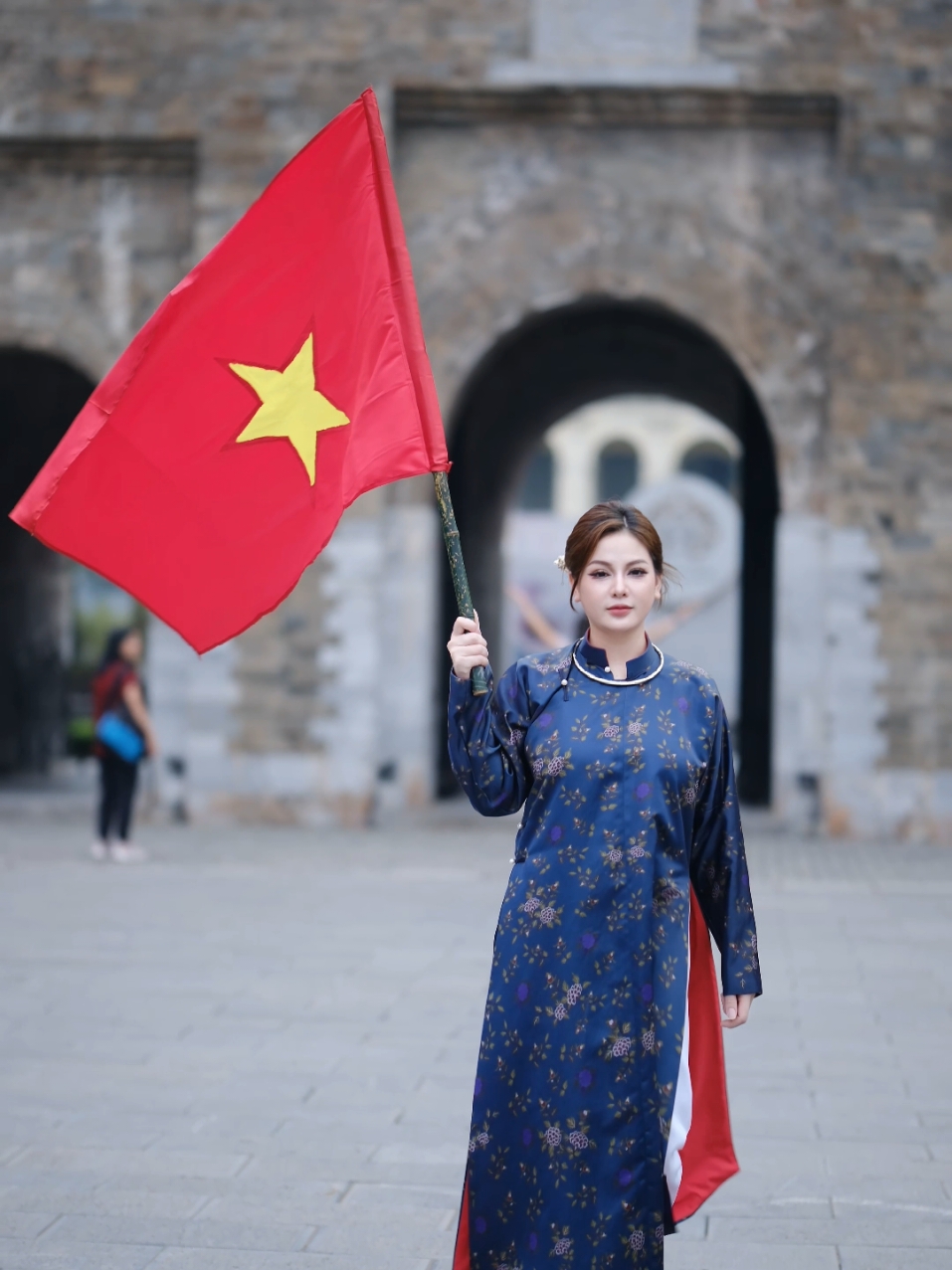 hưởng ứng chào mừng 50 năm giải phóng Miền Nam thống nhất Đất Nước #tpstudio #30thang4 #xuhuong #hoangthanhthanglong 
