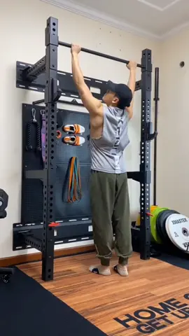 Home fitness, a fitness rack and half a gym, the whole family can practice, dozens of training movements. # Home Fitness # Folding Training Frame # Source Factory