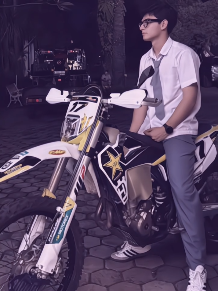 cakepp poll🫰🏻 #harryvaughan #harryagz #asmaragenzsctv #asmaragenz #fypp #harryvaughan @HV 