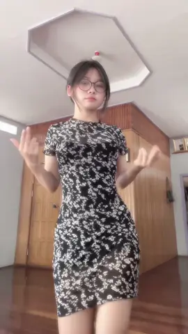 ကဲ🍑 #fypシ゚ #fypage #ပြည်တွင်းဖြစ်ကိုအားပေးပါ 