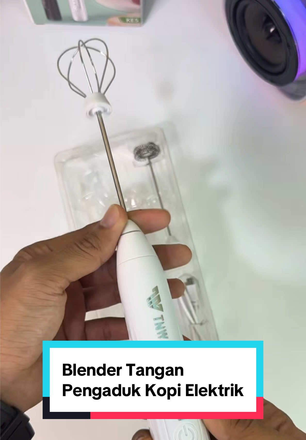 Pengaduk kopi elektrik kualitas bagus. Blender tangan TNW ☕️ #pengadukkopi #blendertangan #handmixer #mixermini 