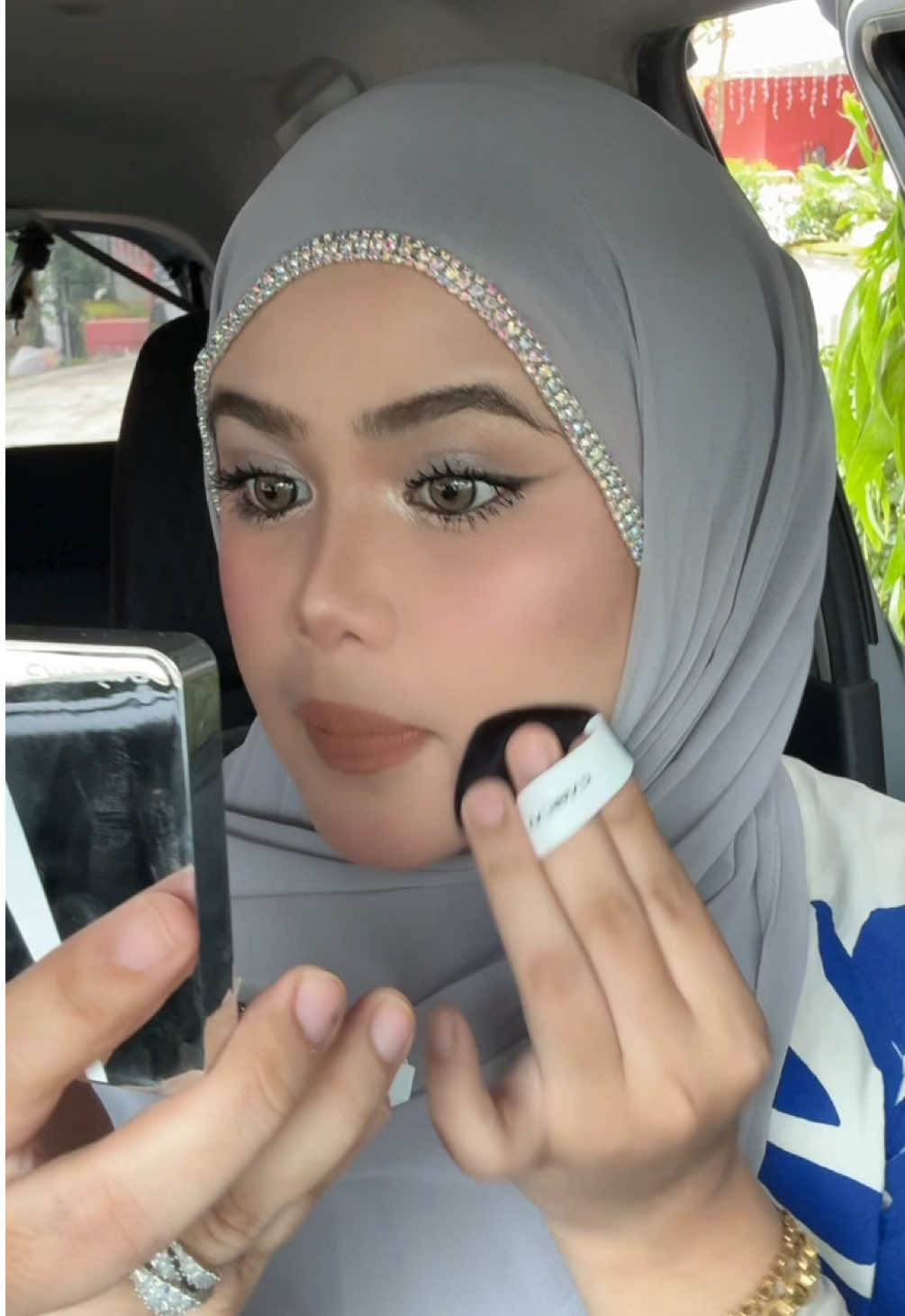 REAPPLY SUNSCREEN CARA LAMA? LEMAH BOSSKU🤪fathi pakai ni je settle takyah nak remove2 makeup dulu or kacau makeup kita meledaks🫶🏻🥰@Carslanmy 