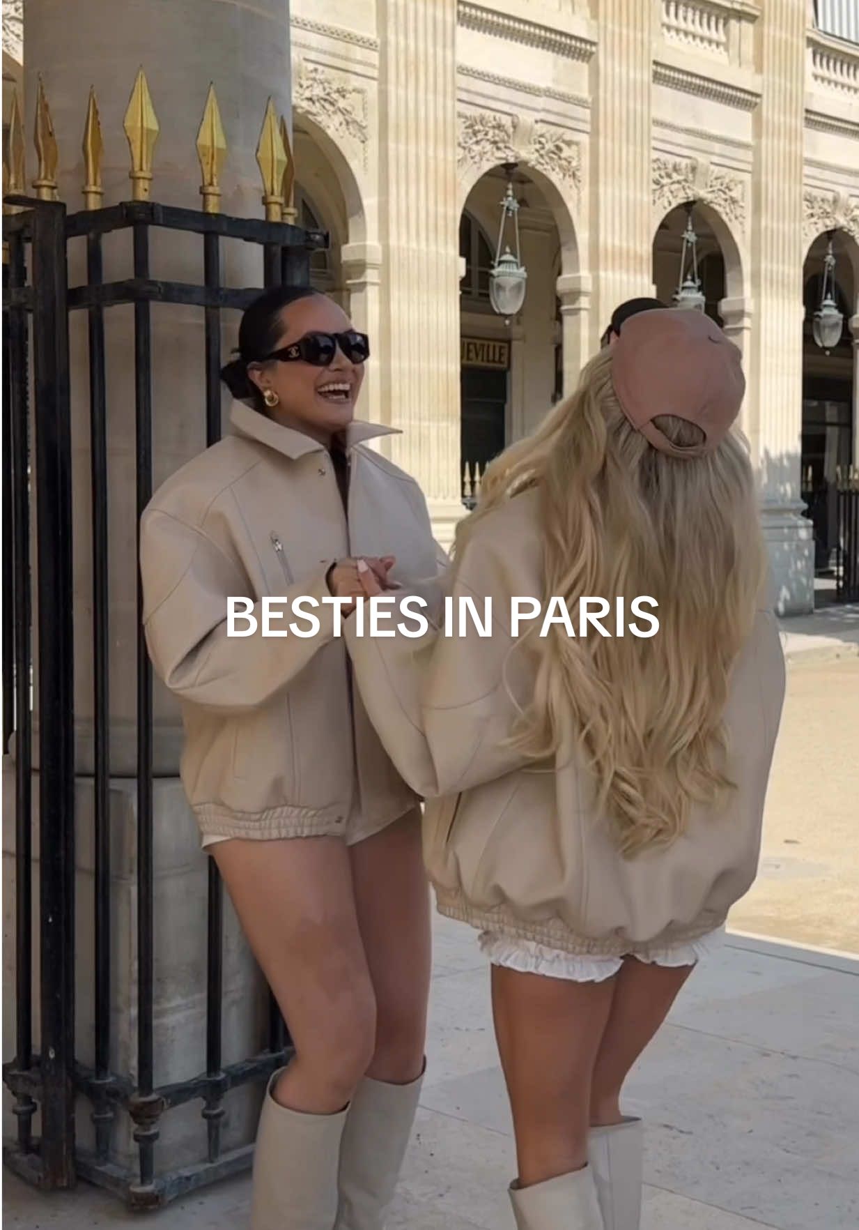 paris with your best friend >> 👯‍♀️ @Allysa 🖤 #paris #besties #lol #bffs #travel  