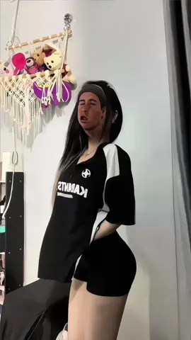Tốn gần nửa lọ kem nền đổi lấy đôi chân không thâm😂😂#loan #dqn #fyp #tiktokdance #dance 