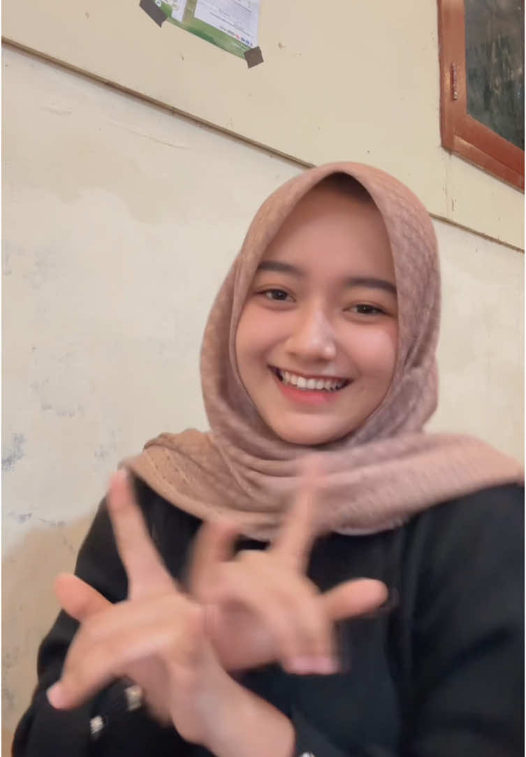 dek tia monika bkn candu🫵🏻