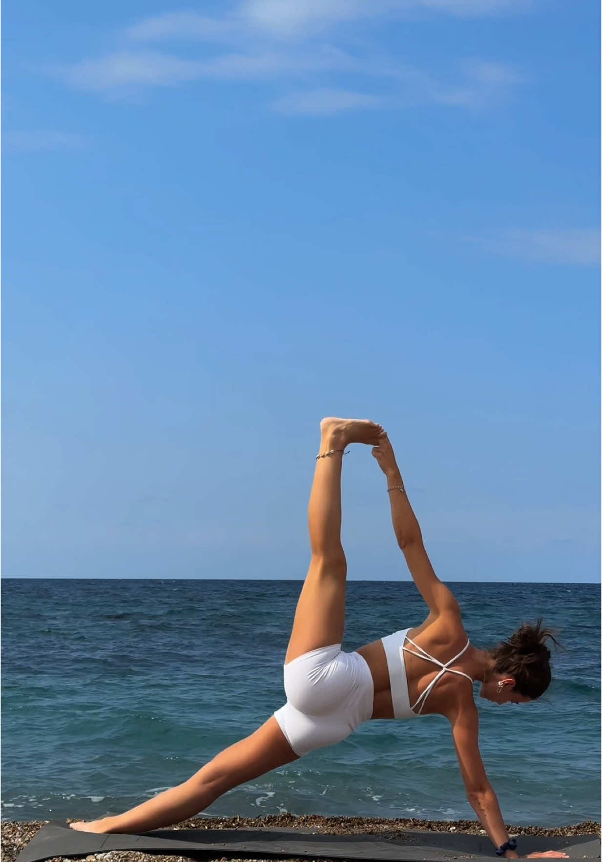flowing #fyp #yoga #yogaflow #beach #Summer 