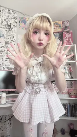 This trend is so silly i love it . . . . . #shitpost #fyppppppp #jiraikei #jfashion #antijiraimaxxing #lizlisa #ryosangata 