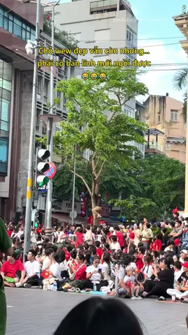 Chỗ view đẹp vẫn còn nhưng phải có bản lĩnh mới ngồi được 😂 #dieubinh #haihuoc #vuive #vuinhon #plxhvn #phapluatxahoi #giaiphongmiennam #thongnhatdatnuoc