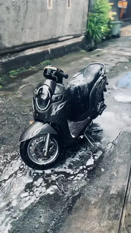 waktunya clean day✨#fyp #scoopymodifikasi #scoopymodifikasi #k44 #masukberanda #cinematic #statics #cucimotor 