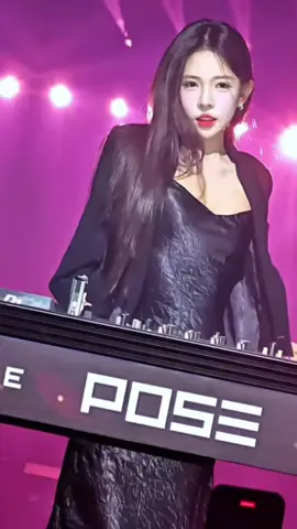 vết thương chưa lành #bar #djremix #edm #sweetgirls #beautifull #music #dancer #