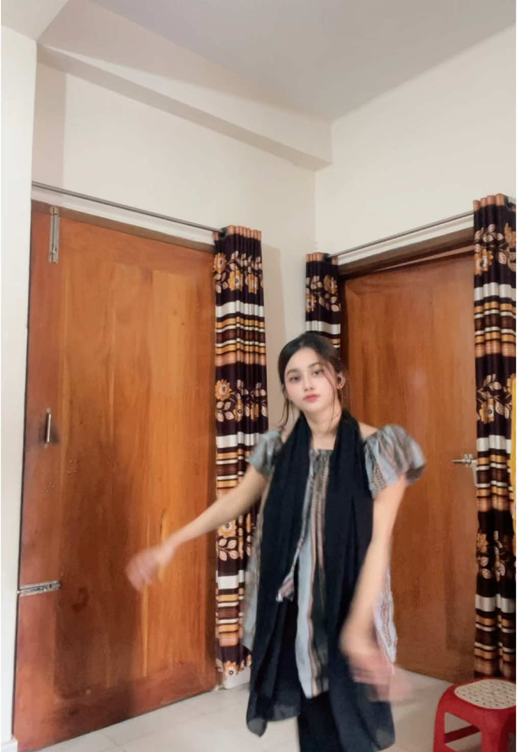 Amio kore fellam🐸🐸#saraali #fyp #foryou #viral #foryoupage #trend #fypシ #tiktok #bangladesh #bdtiktokofficial #funny 