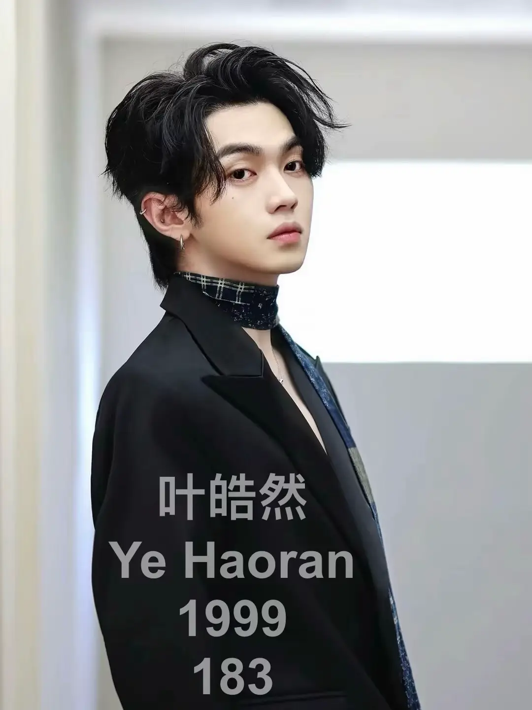 From idol to actors . Fresh young man. #chineseactor #actores #shortfilm #cdrama #shortdrama #yehaoran #handsomeboy #freshman 