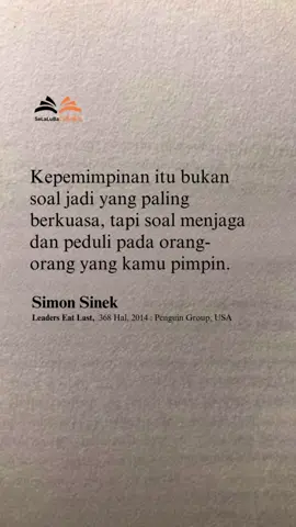 Dunia butuh lebih banyak pemimpin yang ngerti, leadership itu bukan soal posisi... tapi soal hati. Leaders eat last, bukan karena takut kalah, tapi karena paham: sukses itu rame-rame. Yuk, upgrade cara mimpin bareng Simon Sinek! Klik link di bio buat dapetin miniebooknya sekarang. #selalubacabuku  #ebook  #semangatmembaca  #produktif  #leadership 